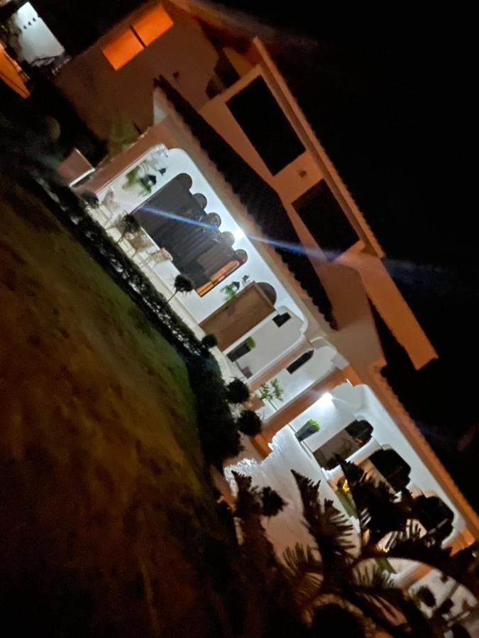 The Gil Place Villa Santiago De Los Caballeros Buitenkant foto